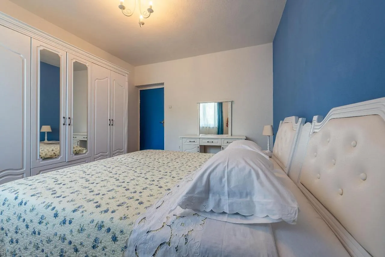 Little House By The Sea Villa Preko 0*,